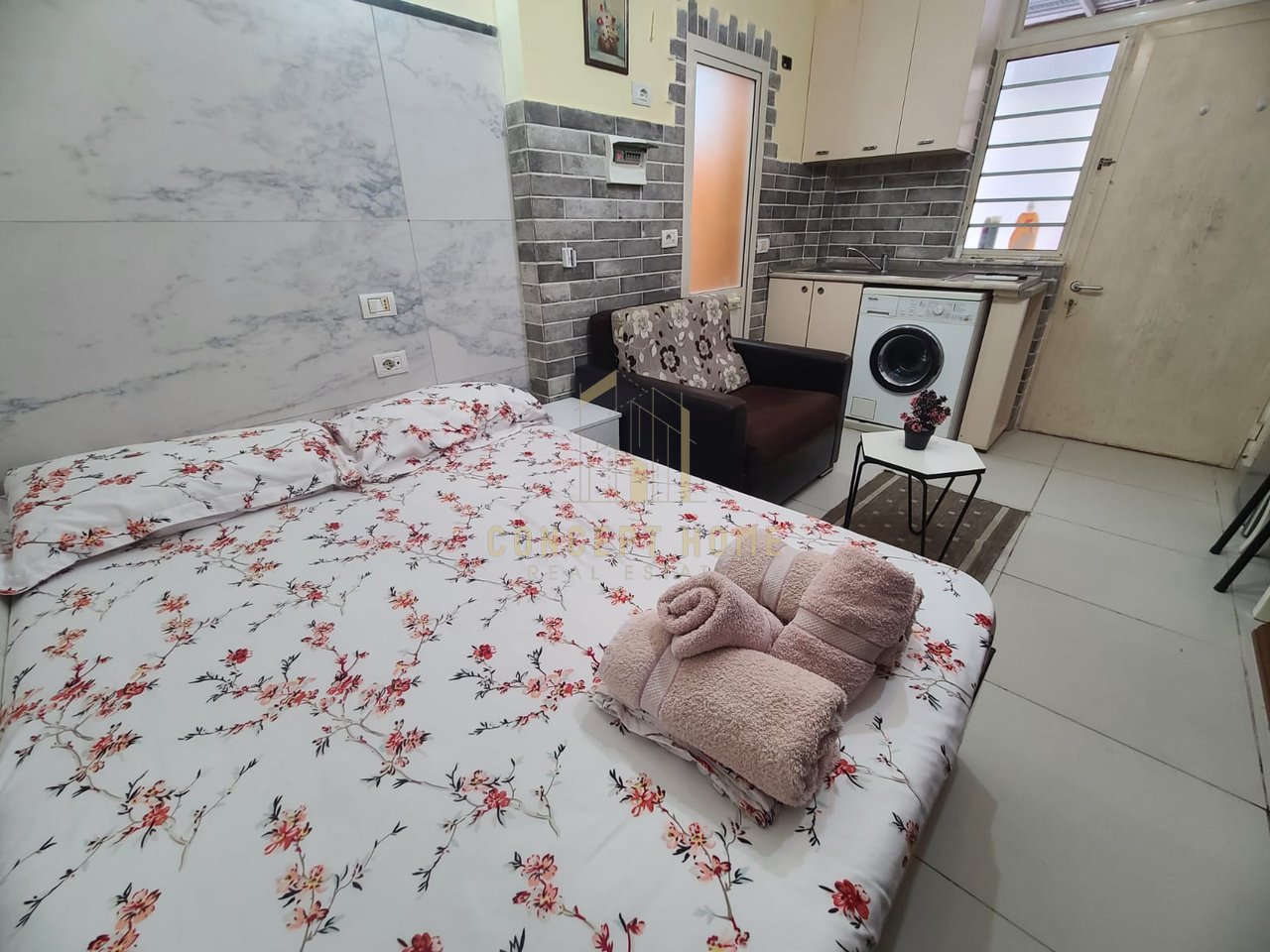 Studio apartment – 5 Maji Street 320€