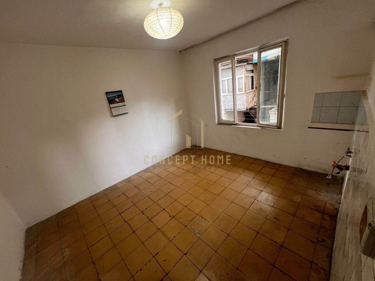 Shitet Apartament 1+1 tek 21 Dhjetori