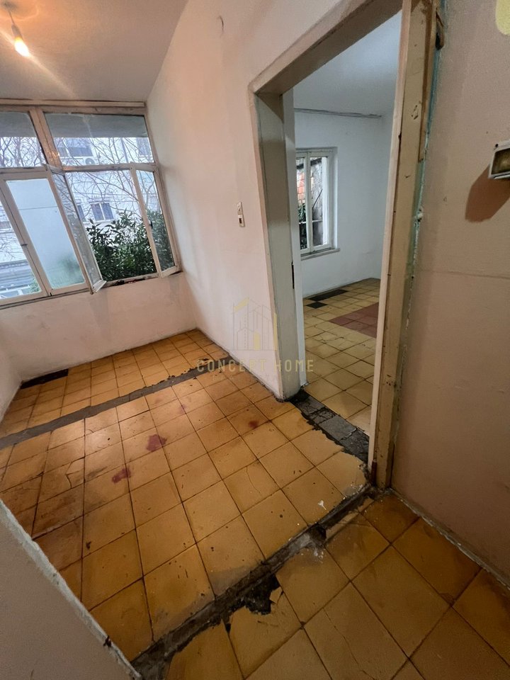 Shitet Apartament 1+1 tek 21 Dhjetori