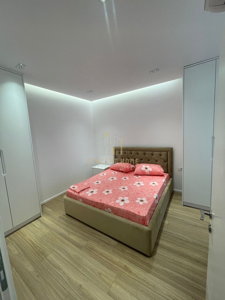 Jepet me qera Apartmaent 2+1+Parkim tek Amerikan 3/700€