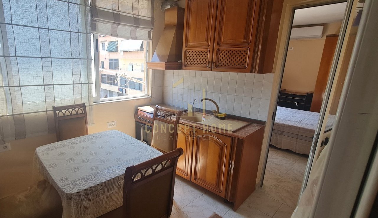 Jepet me qera apartament 3+1 ish Fusha Aviacionit.