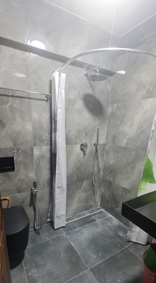 Jepet me qera apartament 3+1 ish Fusha Aviacionit.