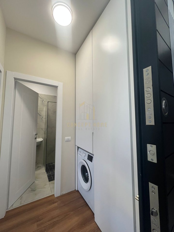 Affittasi 1+1 più posto auto ad Astir.