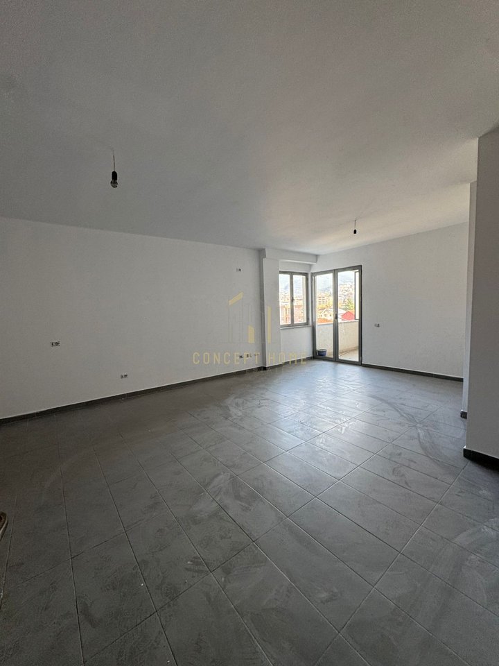 Shitet apartament 1+1 ne Kinostudio/12,210,000 Leke