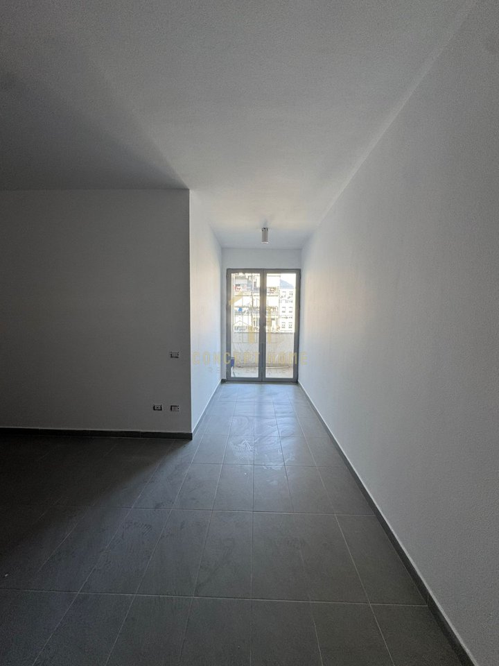 Shitet apartament 1+1 ne Kinostudio/12,210,000 Leke
