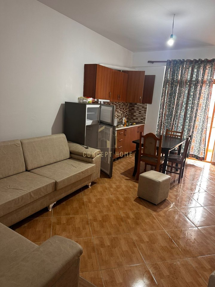 Jepet Apartament Me Qera 1+1 Astir