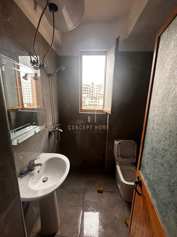 Jepet Apartament Me Qera 1+1 Astir