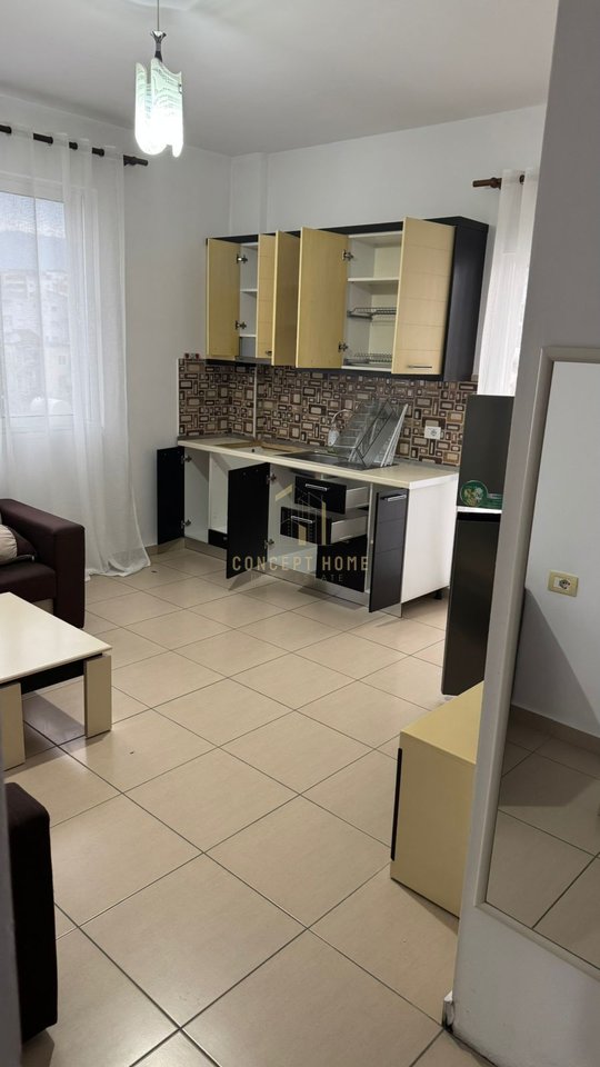 Apartament 1+1 Me Qira në Rruga 5 Maji, Tiranë - 450€ | 60 m²