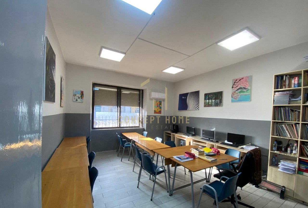 Business premises for rent in Bllok.