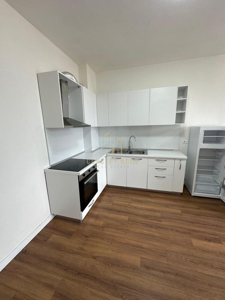 Jepet me qera apartament 1+1 ne Kamez