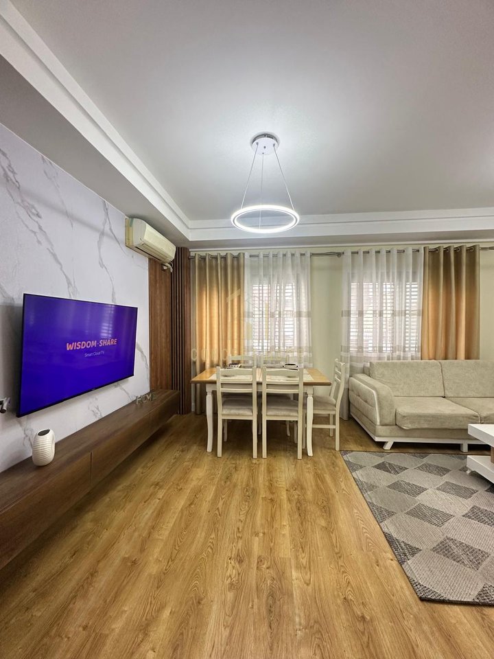 Appartamento 2+1+2 in vendita ad Astir