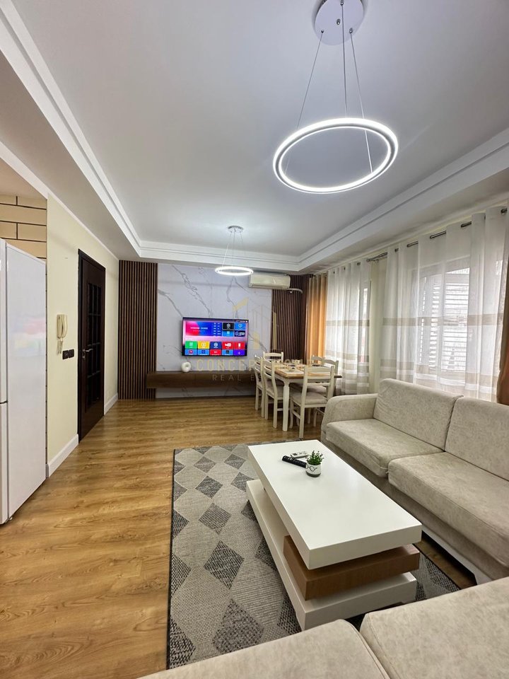 Appartamento 2+1+2 in vendita ad Astir