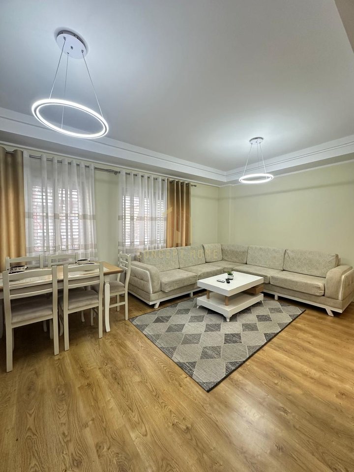 Appartamento 2+1+2 in vendita ad Astir