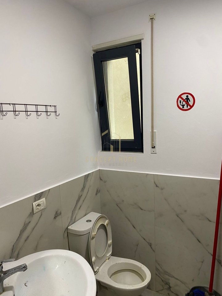 Jepet me qera shtepi private 1 +1 ne Astir