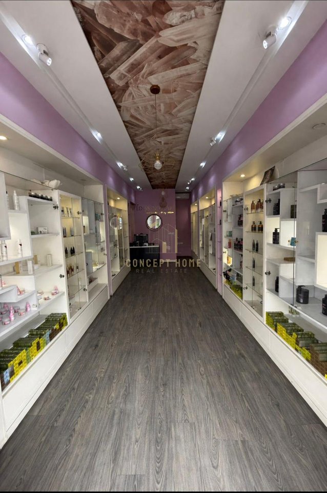 Jepet me Qera Ambient Biznesi Rruga Bardhyl/750 euro