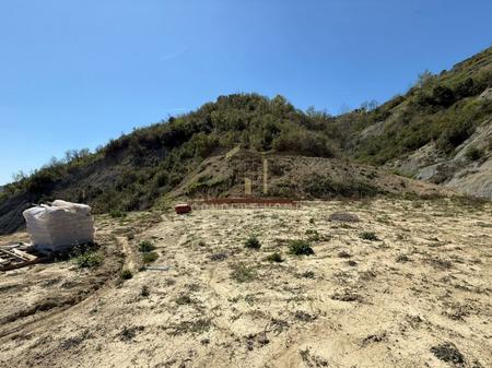Terreno in vendita a Peze Helmes, vicino alla strada principale.