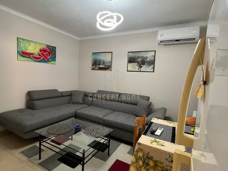 Jepet me qera apartment 2+1 tek Rruga e Durresit