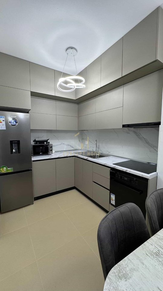 Jepet me qera Apartamenti 2+1 tek Ish Parku