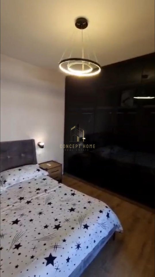 Appartamento 1+1 in vendita a Komuna e Parisit