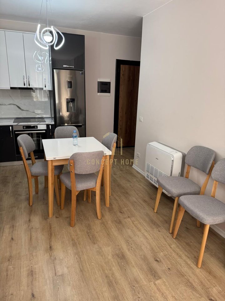 Jepet me qira  apartament 2+1 tek Univers City