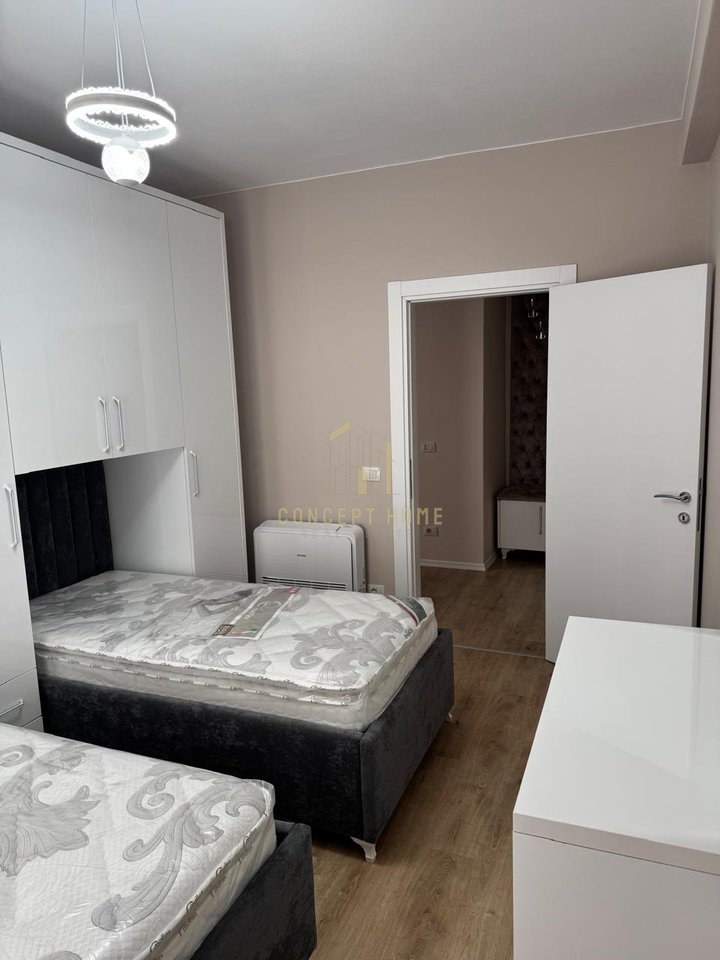 Jepet me qira  apartament 2+1 tek Univers City