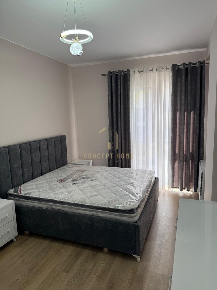 Jepet me qira  apartament 2+1 tek Univers City