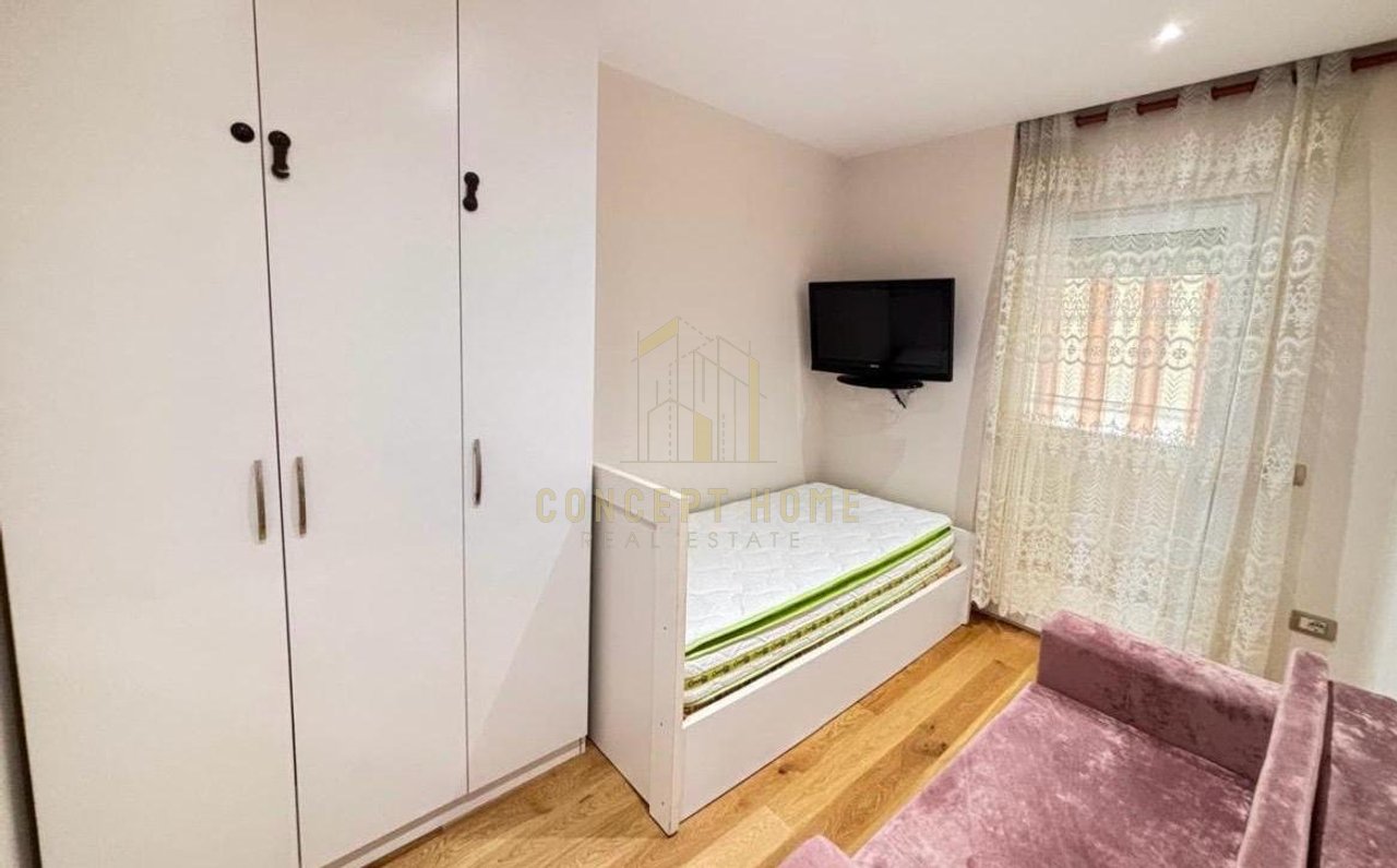 Apartament 3+1 me qera - Xhamllik