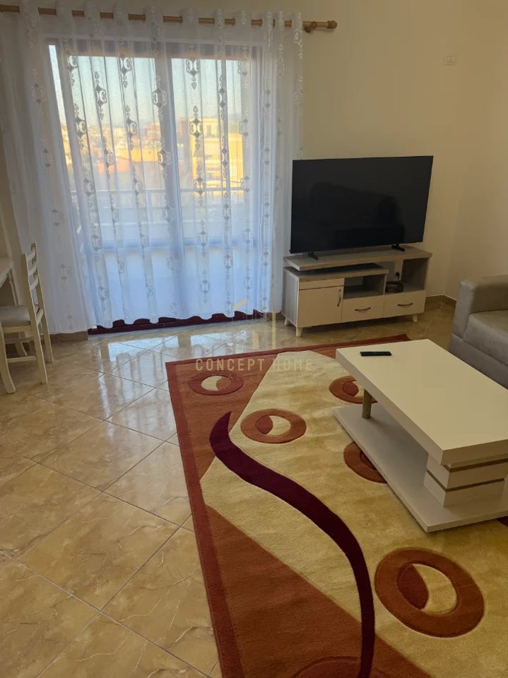 Apartament me qera 1+1 tek Medreseja.