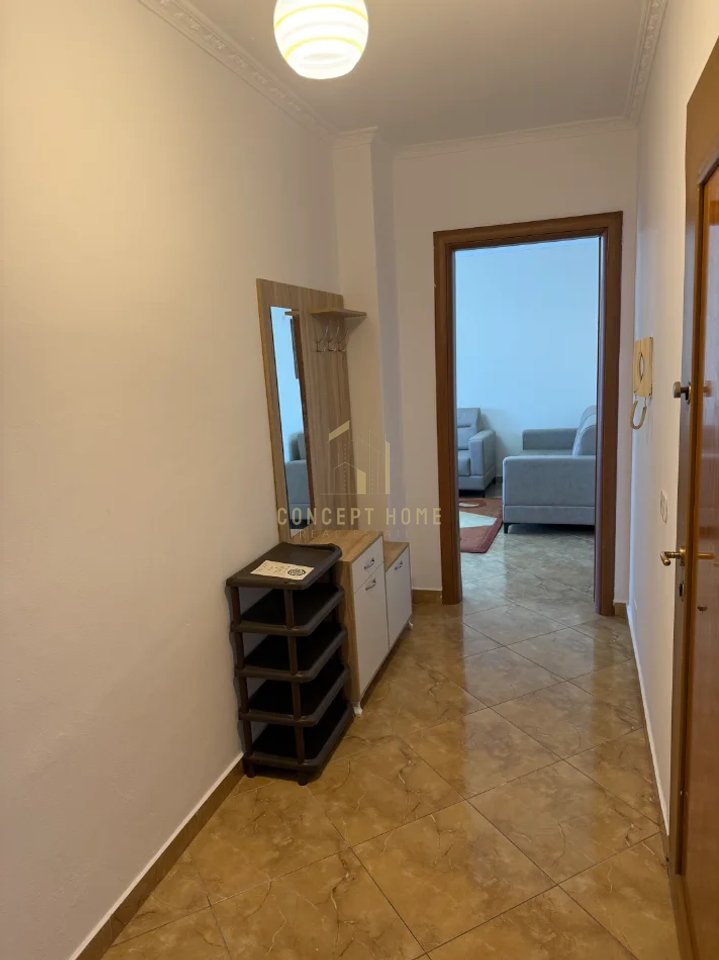Apartament me qera 1+1 tek Medreseja.