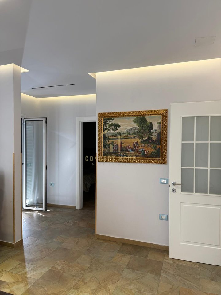 Apartament 1+1 Me Qira në Rruga e Elbasanit, Tiranë - 650€ | 95 m²