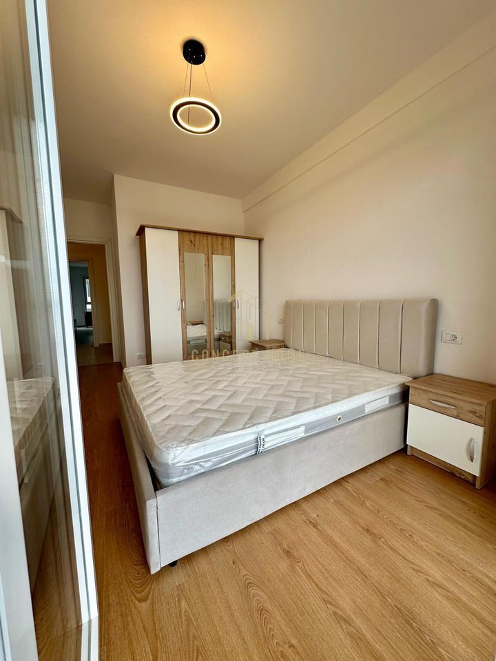 Jepet me qera apartament 2+1 Univers City.