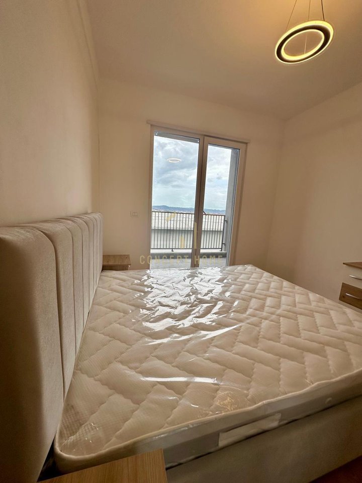 Jepet me qera apartament 2+1 Univers City.