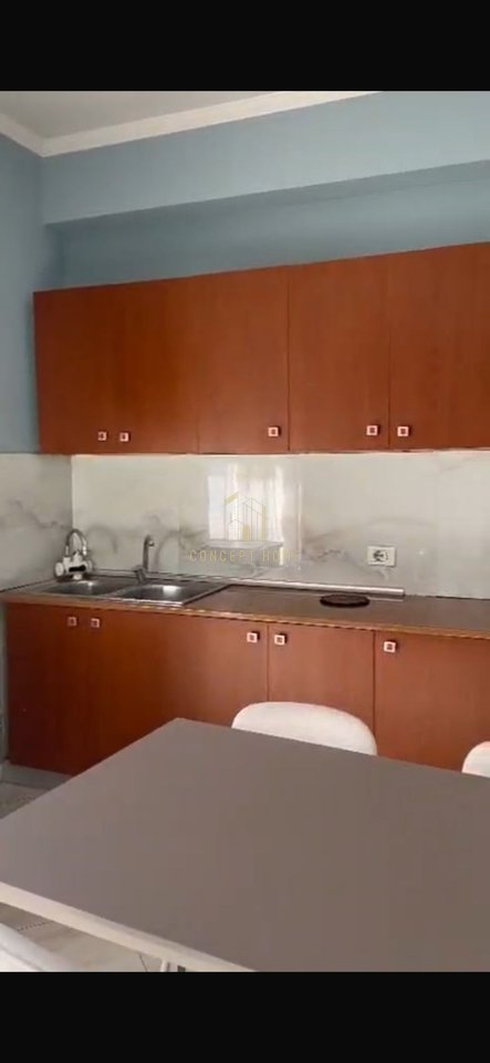 Appartamento 1+1 in Affitto a Kodra e Priftit, Tirana - 350€ | 85 m²