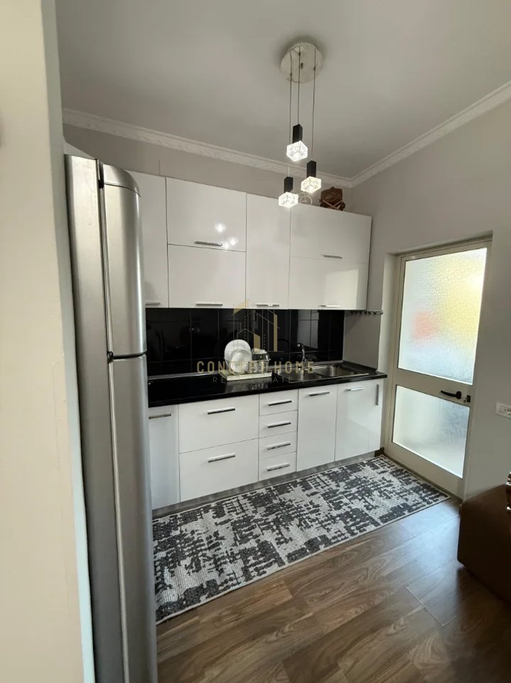 Apartament me qera 2+1 tek Don Bosko.