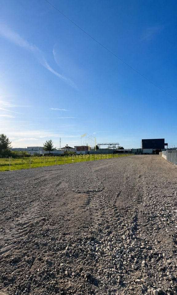 Land for rent in Bathore.