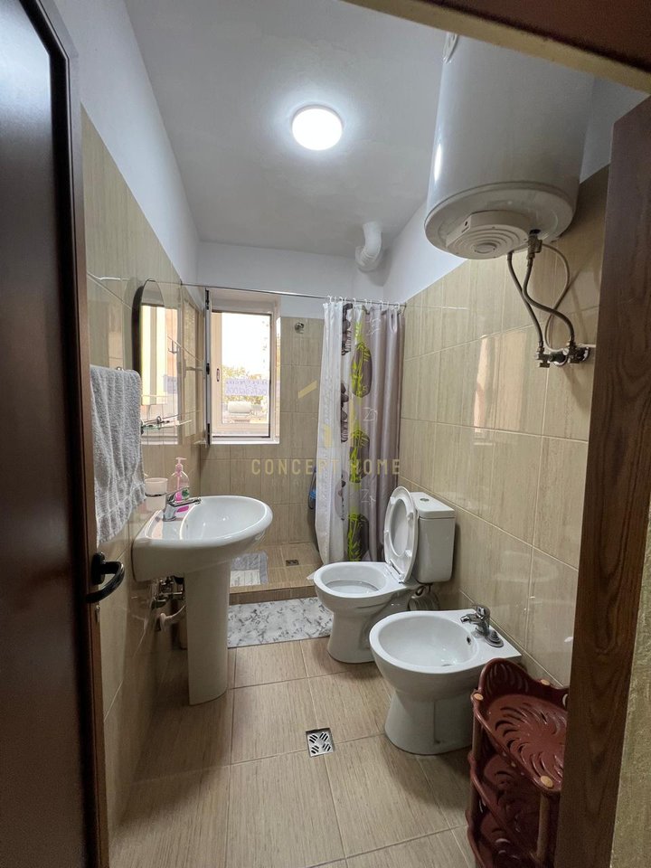 Jepet me qera apartment 2+1 tek Rruga e Durresit