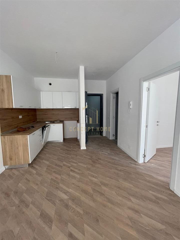 Shitet Apartament 1+1 tek Kompleksi Univers City