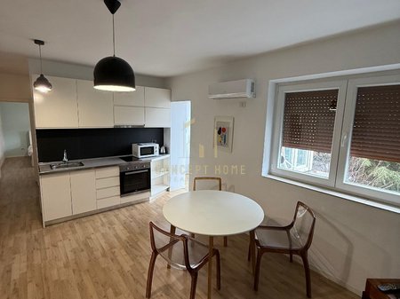 Apartament 1+1 Me Qira në Rruga e Elbasanit, Tiranë – 620€ | 60 m²
