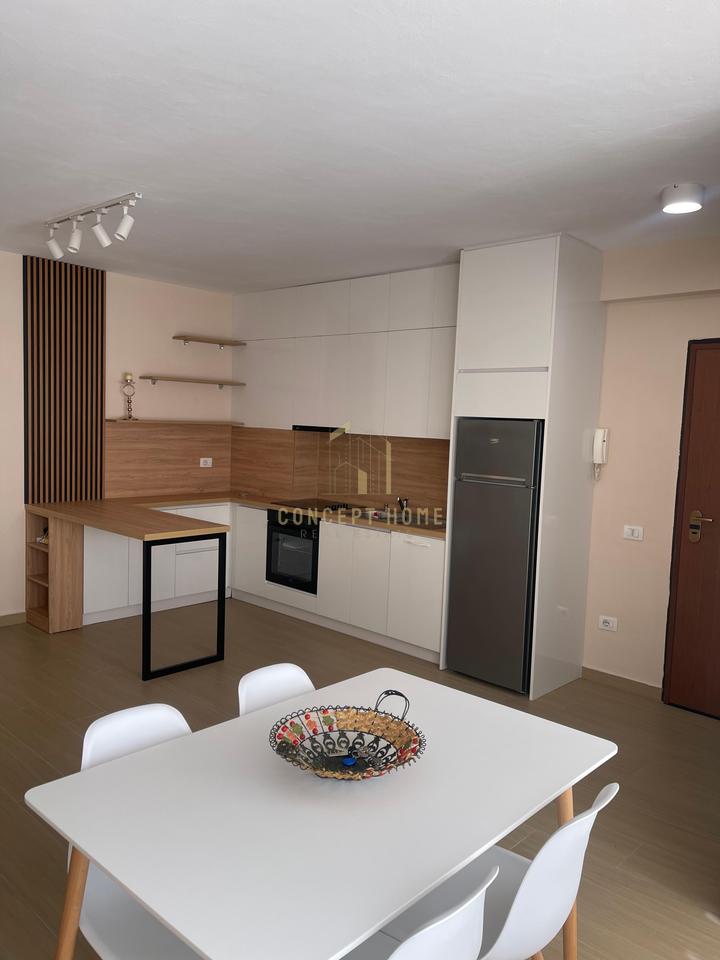 Shitet apartament 1+1 ne Golem.