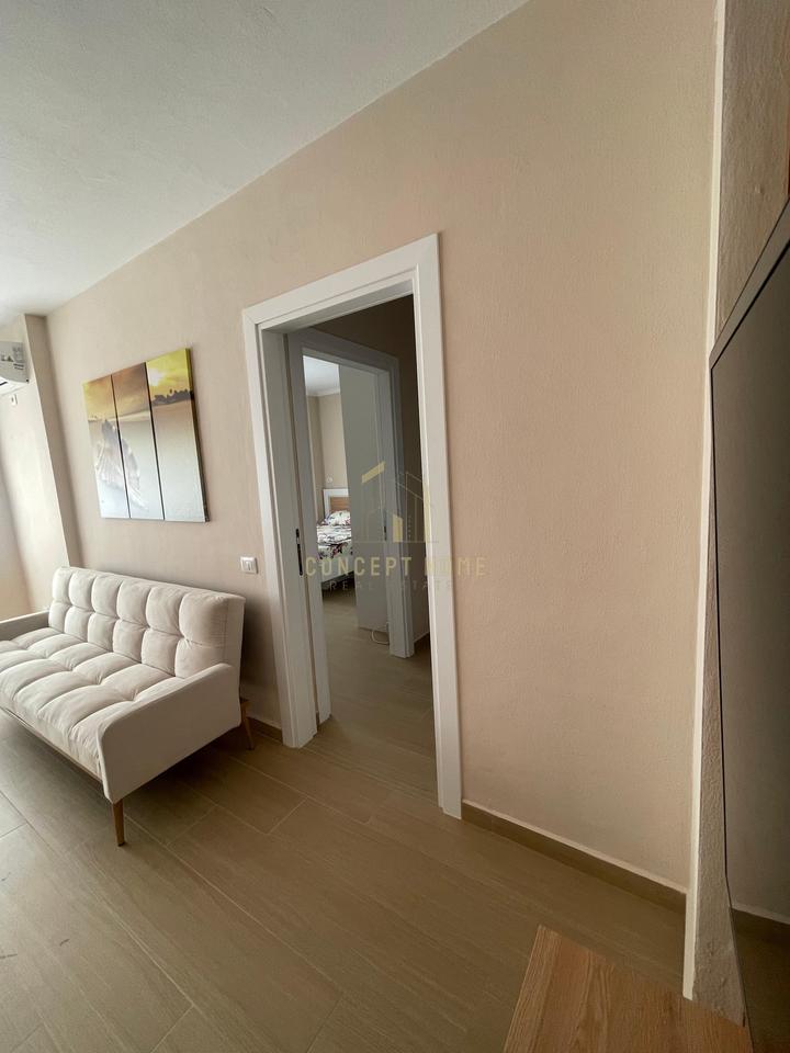 Shitet apartament 1+1 ne Golem.