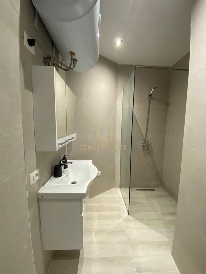 Apartament 1+1 Me Qira në 21 Dhjetori, Rruga Muhamet Gjollesha, Tiranë - 550€ | 60 m²
