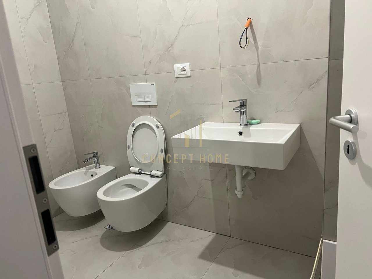 Appartamento 1+1 in affitto presso il Complesso Oxa, 59,1 m2, terzo piano.