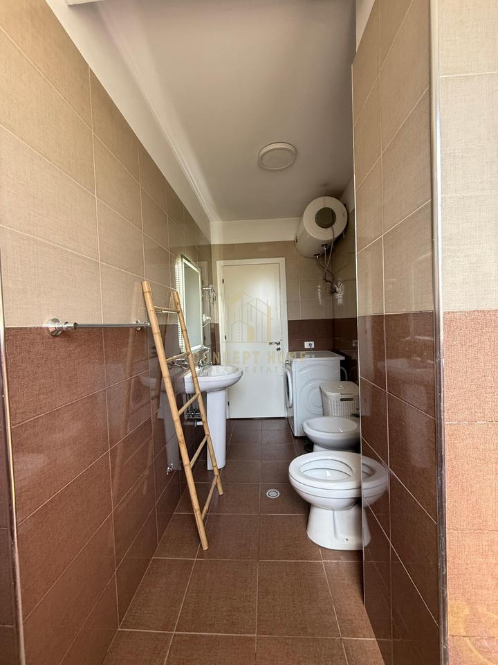 Shitet apartament 2+1 ne Kinostudio