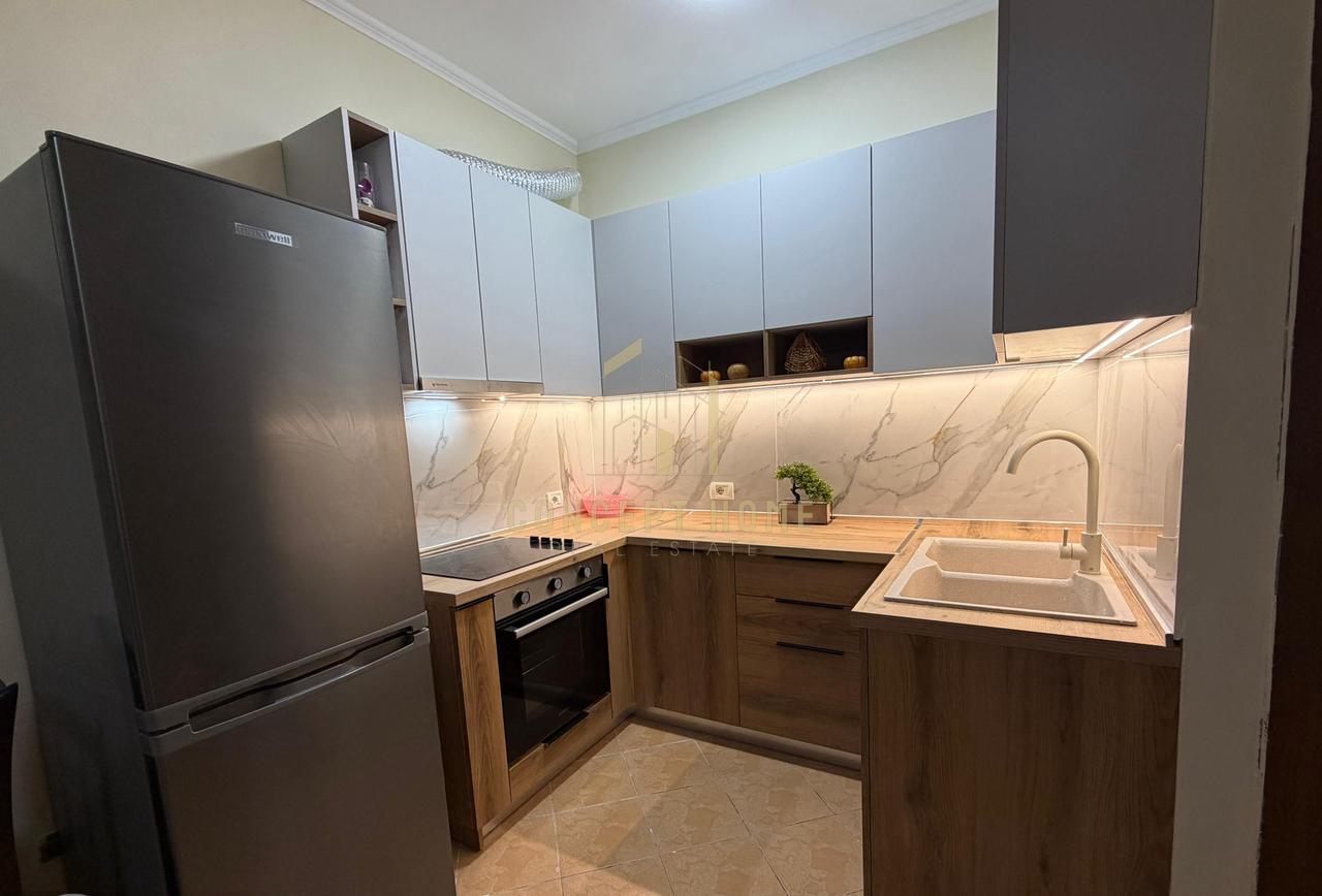 1+1 apartment for rent near Medreseja.