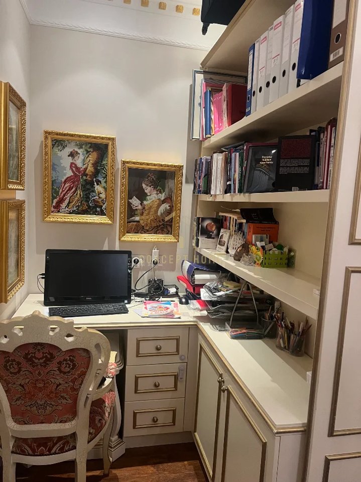 Apartament me qera 1+1 tek Komuna e Parisit.