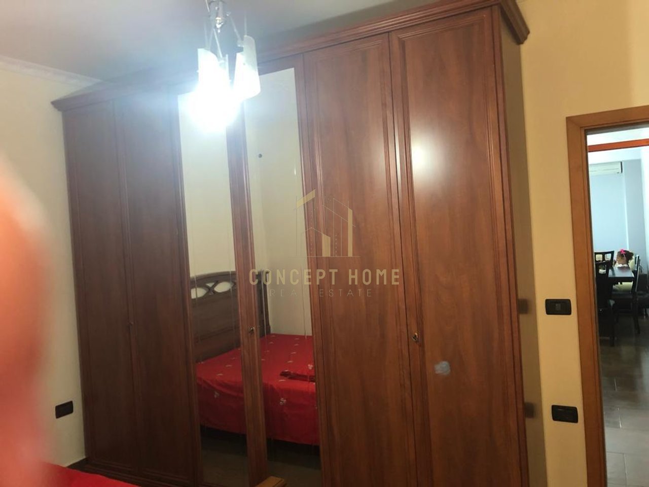 Jepet apartament 2+1 me qera te Rruga e Dibres