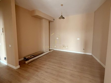 Shitet apartament 1+1 ne Sauk ,Tirana Porta e Re