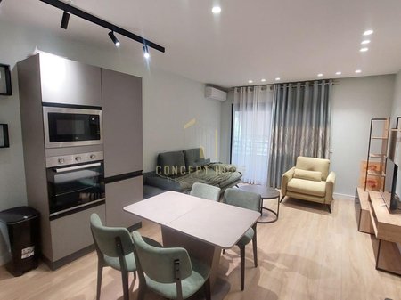 1+1 Apartment for rent at Komuna e Parisit