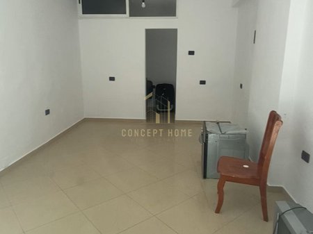 Space for Rent Near the Paris Commune, Tirana - 400€ | 30 m²