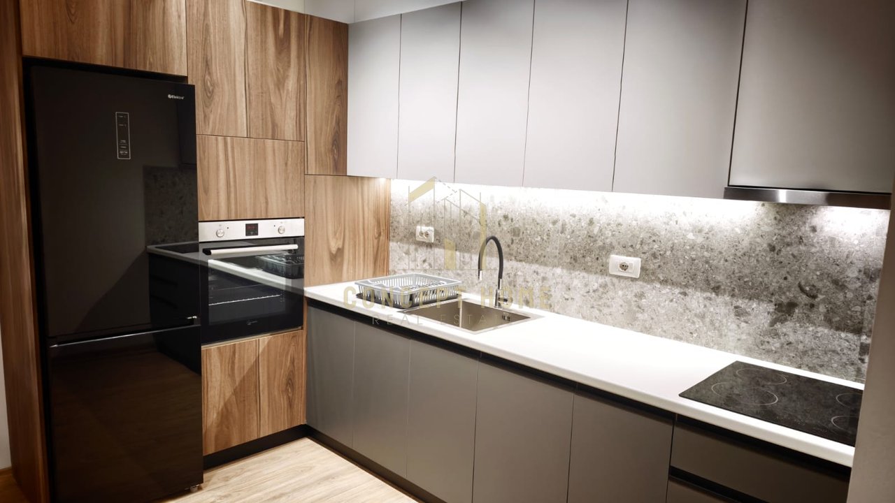 Jepet me qera apartament 1+1 ne Rrugen 5 Maj